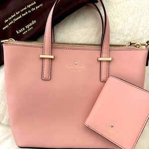 Kate spade light pink shoulder/ crossbody matching wallet